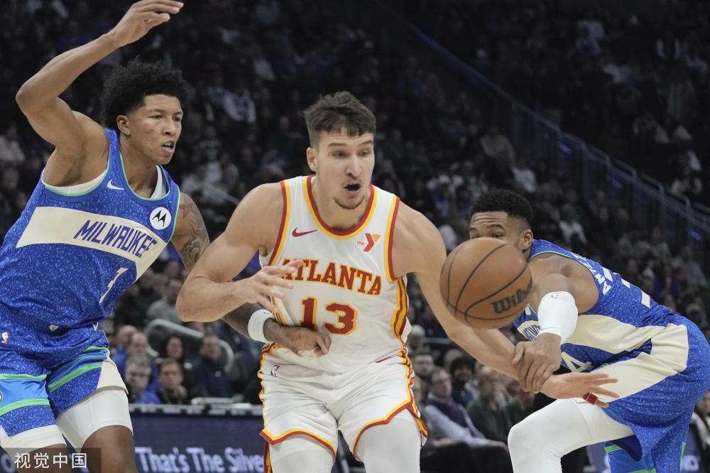 员在面对他 员在面对他