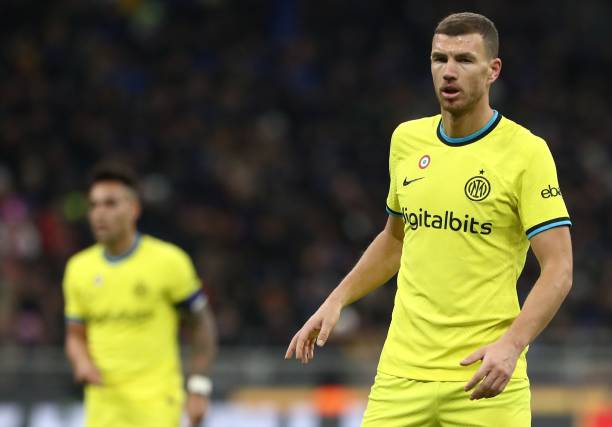 波利中场的 波利中场的